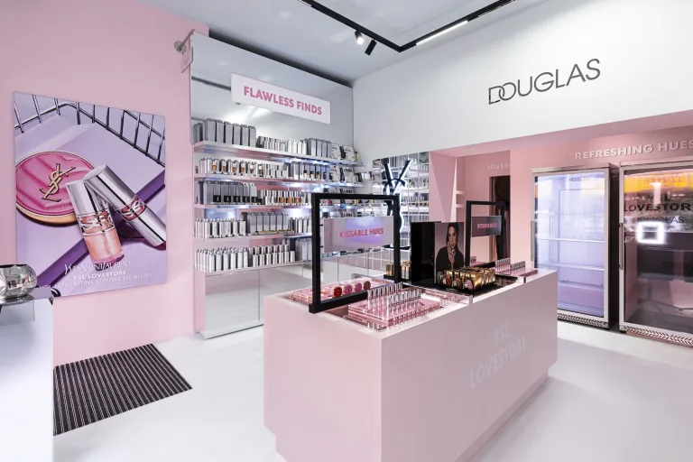 Douglas_YSL_6