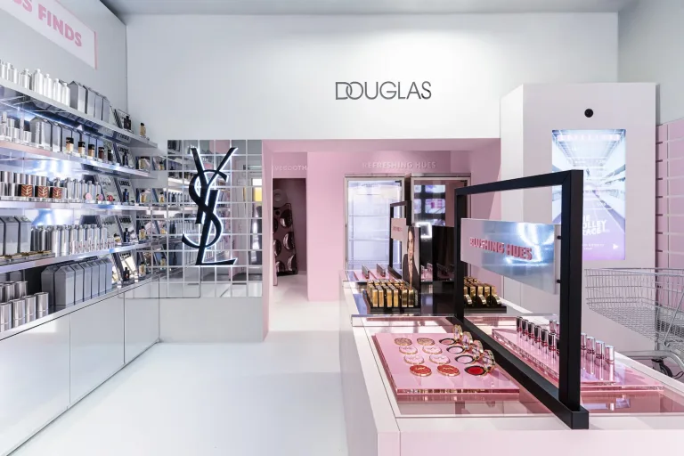 Douglas_YSL_8