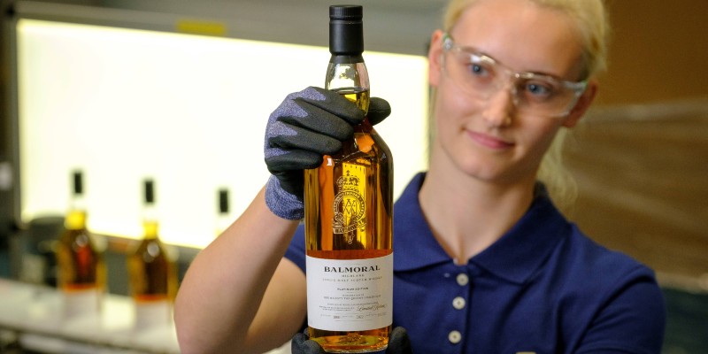 You are currently viewing Balmoral unveils limited-edition scotch whisky from Royal Lochnagar distillery