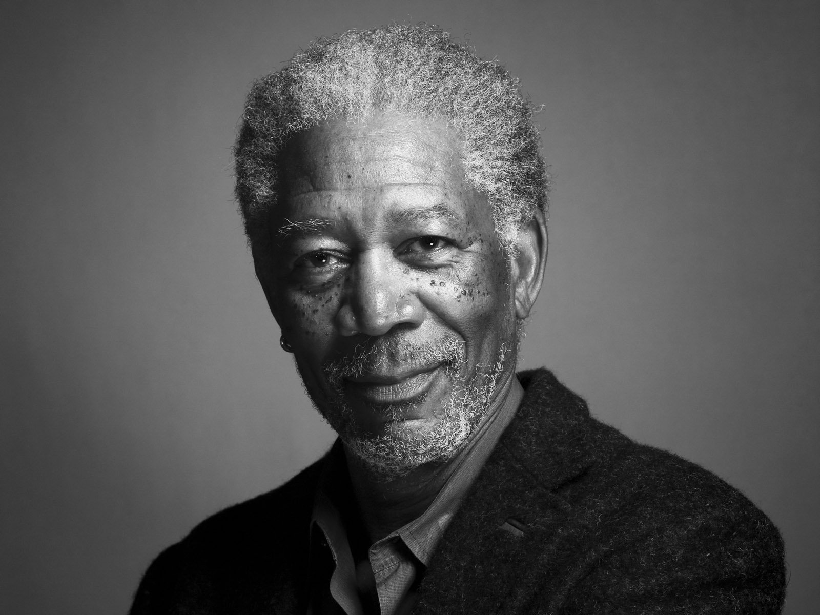 Lire la suite à propos de l’article Portrait de Morgan Freeman : Le Vieux Sage.