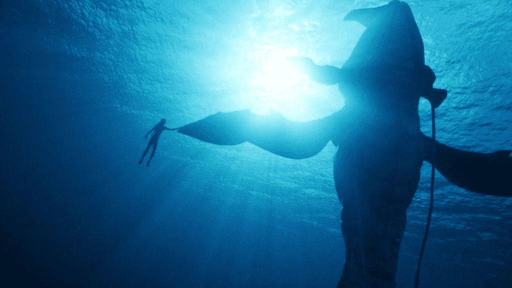Critique « Avatar - La Voie de l'eau »(2022) : Un splendide aquarium au scénario  un peu vide ! - ScreenTune