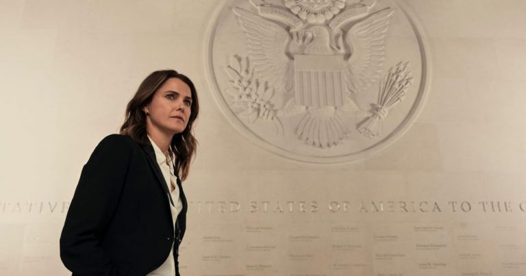 Critique « LA DIPLOMATE saison 2 » (2024) : Intrigues et complots politiques ! - ScreenTune