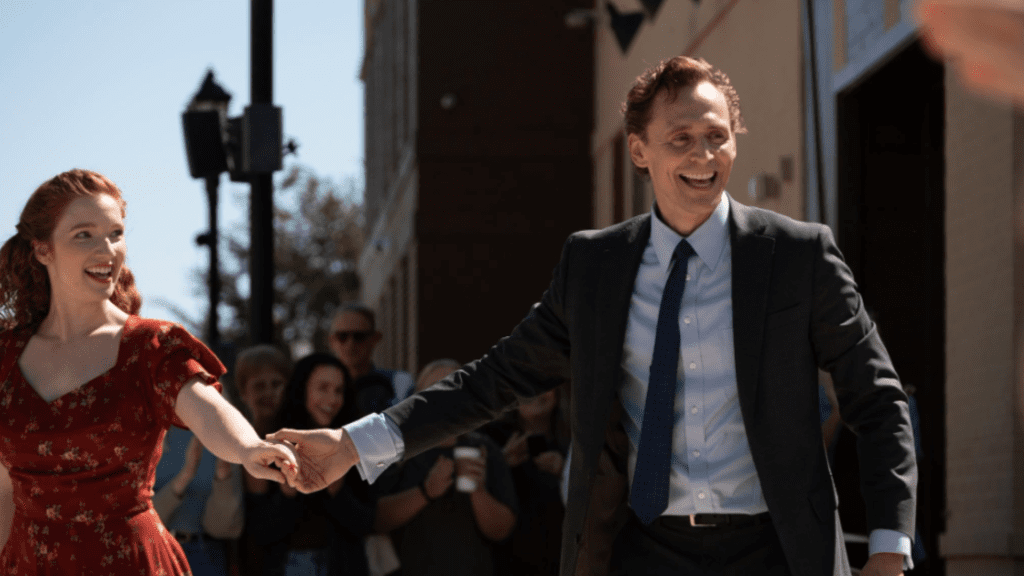 Critique « Life of Chuck » (2025) : Fable spatio-temporelle ! - ScreenTune
