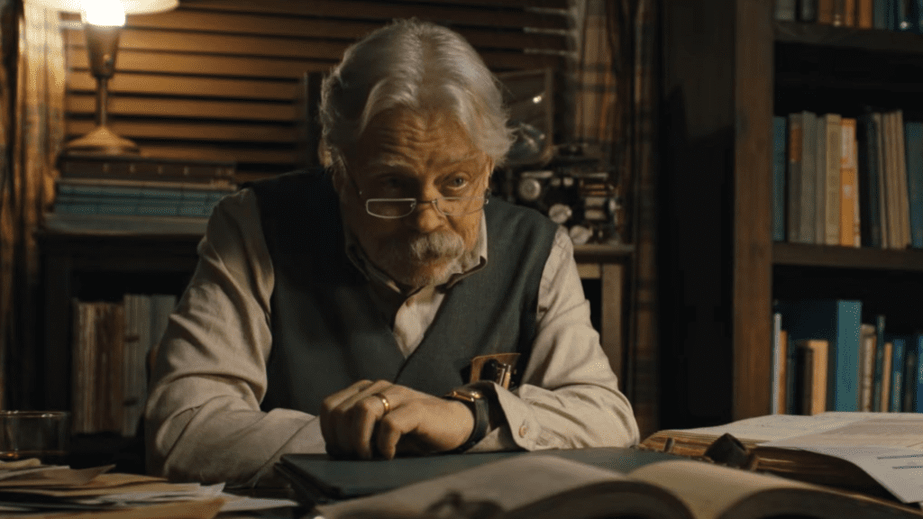 Critique « Life of Chuck » (2025) : Fable spatio-temporelle ! - ScreenTune