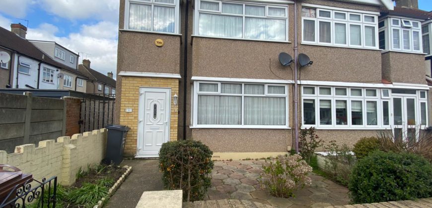 3 Bedroom end of terrace house, Mount Road, Dagenham, RM8