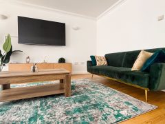 Dagenham Delight – Luxury 4 Bedroom House