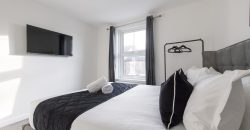 4-Bed Maidstone House Sleeps 8 | Near East Station