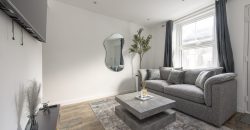 4-Bed Maidstone House Sleeps 8 | Near East Station