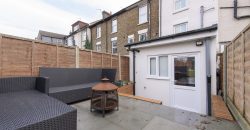 4-Bed Maidstone House Sleeps 8 | Near East Station