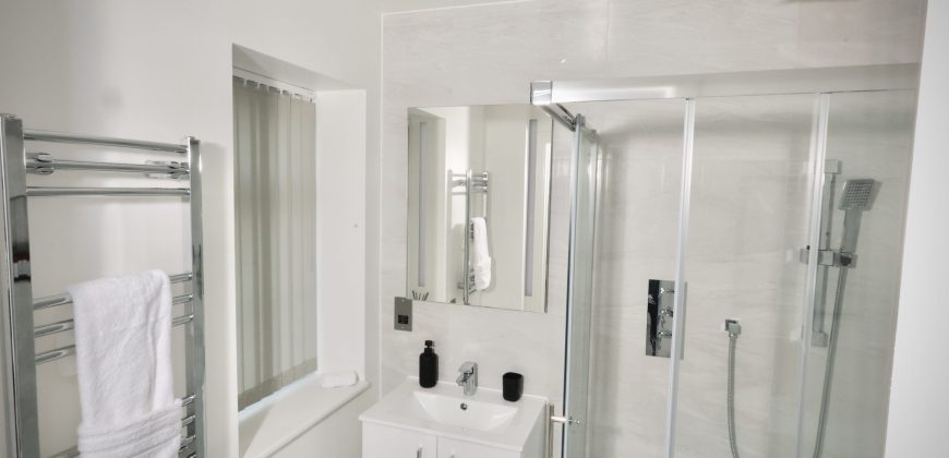 Premium 4BR I Near Golf Course I Free Parking