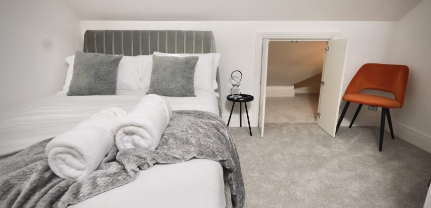 Premium 4BR I Near Golf Course I Free Parking