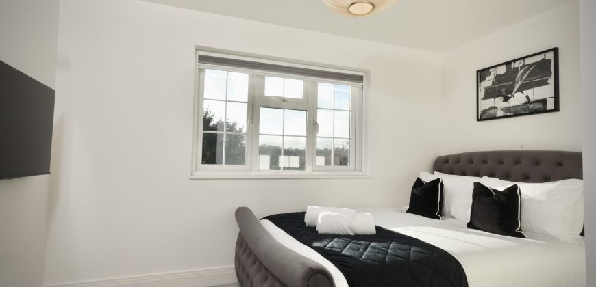 Premium 4BR I Near Golf Course I Free Parking