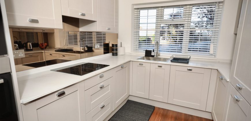 Premium 4BR I Near Golf Course I Free Parking