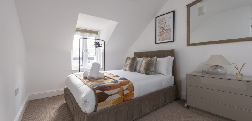 Lush 2 Bed Home I Free Parking I Near Chatham Dock