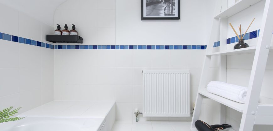 Lush 2 Bed Home I Free Parking I Near Chatham Dock