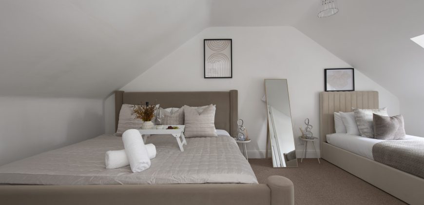 Lush 2 Bed Home I Free Parking I Near Chatham Dock