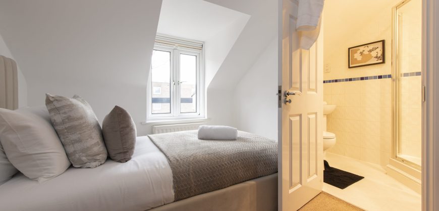 Lush 2 Bed Home I Free Parking I Near Chatham Dock