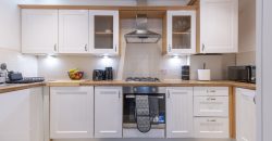 Lush 2 Bed Home I Free Parking I Near Chatham Dock