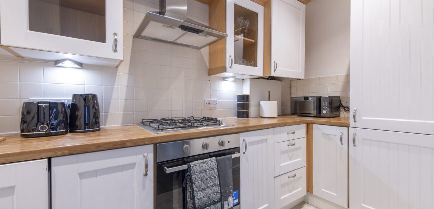 Lush 2 Bed Home I Free Parking I Near Chatham Dock