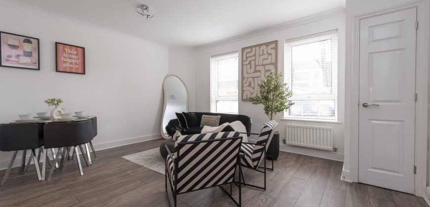 Lush 2 Bed Home I Free Parking I Near Chatham Dock