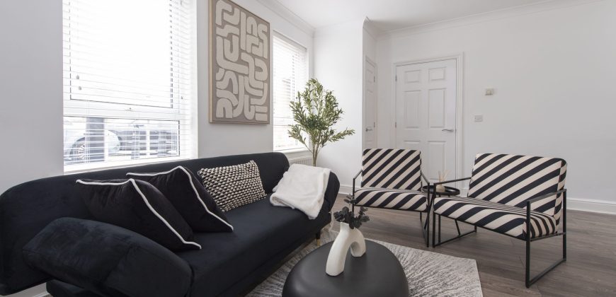 Lush 2 Bed Home I Free Parking I Near Chatham Dock