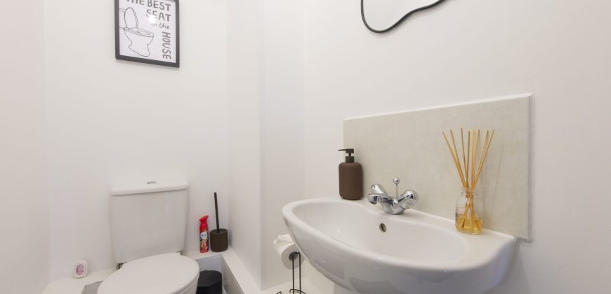 Lush 2 Bed Home I Free Parking I Near Chatham Dock