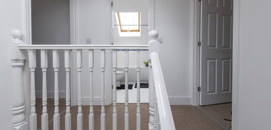 Lush 2 Bed Home I Free Parking I Near Chatham Dock