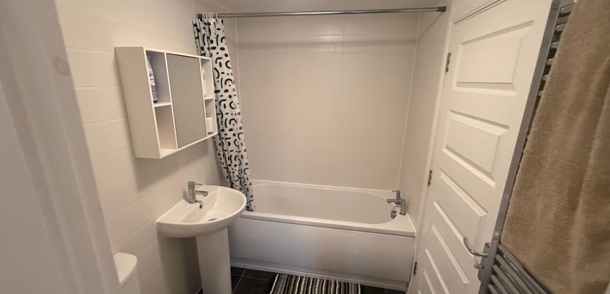 3 Bed Terraced House, Laurence Rise, DA2