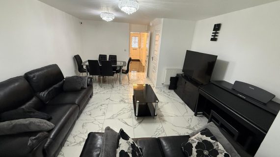 3 Bed Terraced House, Laurence Rise, DA2