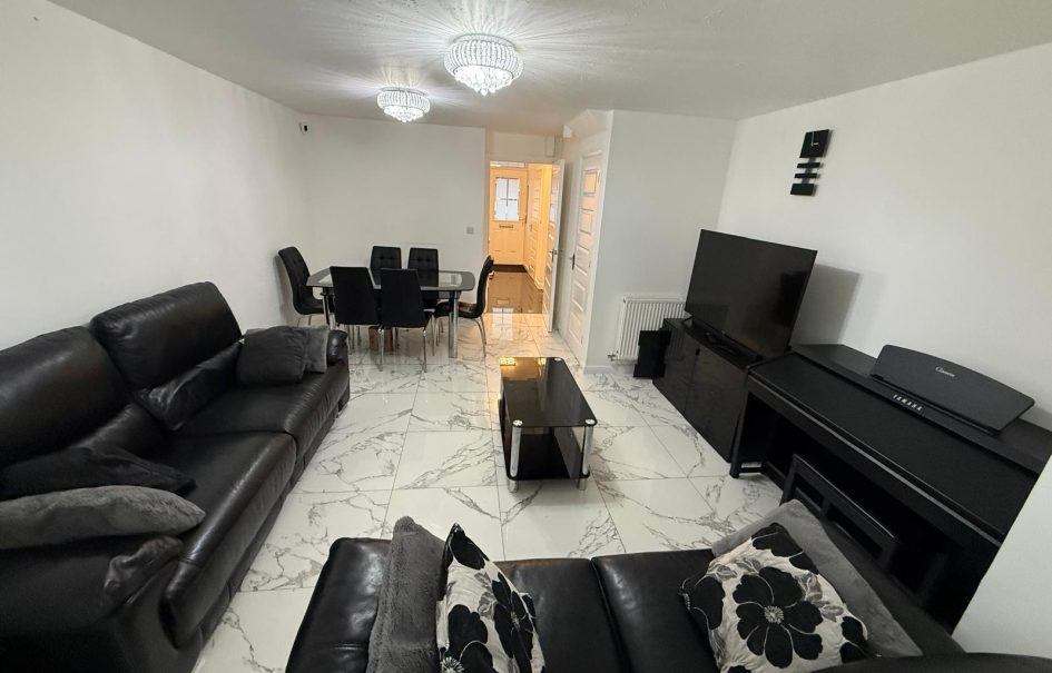 3 Bed Terraced House, Laurence Rise, DA2