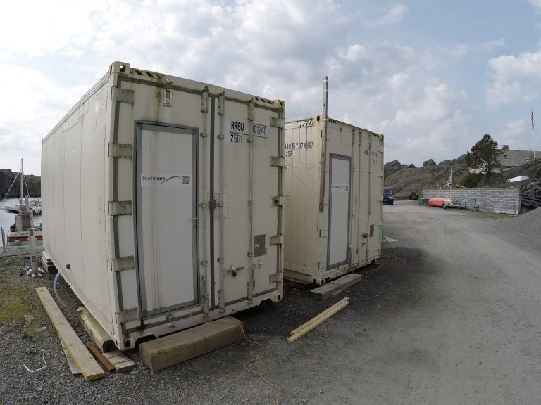 Seaweed propagation lab container