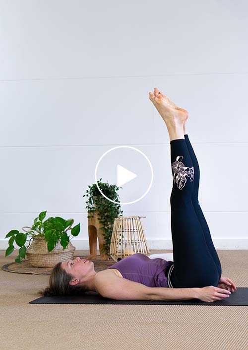 Lisa doet een Ashtanga serie bij SEEK