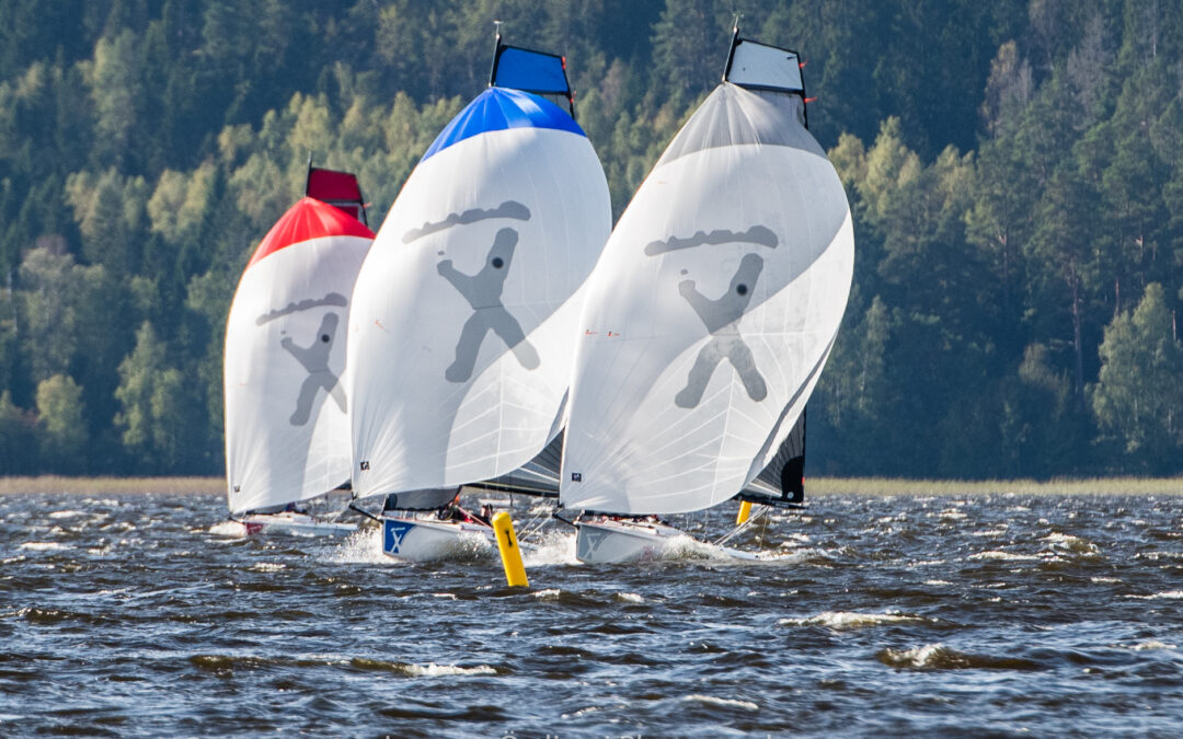 Kranen och kajerna runt omkring avstängda from Fredag 26/4 13:00 tom Lördag 27/4 kl 18:00 pga kappsegling