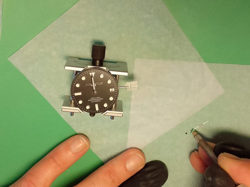 Hand Mods - SKX & 5KX - positioning the secong hand with Rodico on the end of a seocnd hand - seikomodder.com