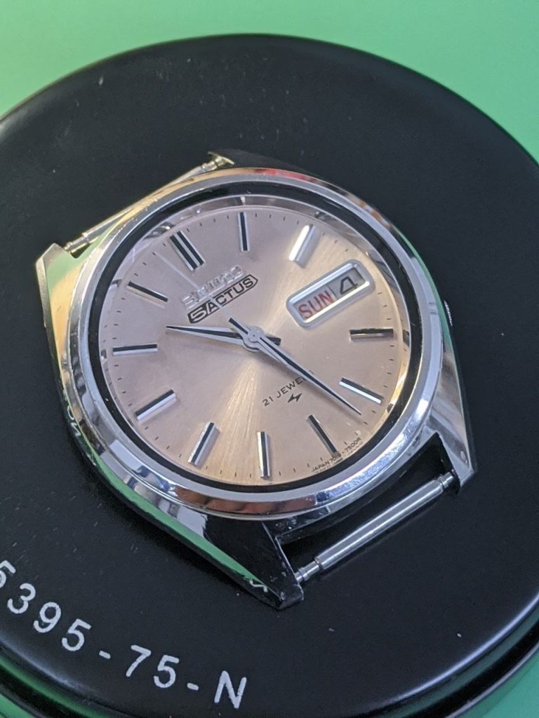 Seiko Actus - Salmon Dial
Upgrade a seiko movement