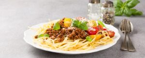 Spaghetti Bolognaise topped with minced beef