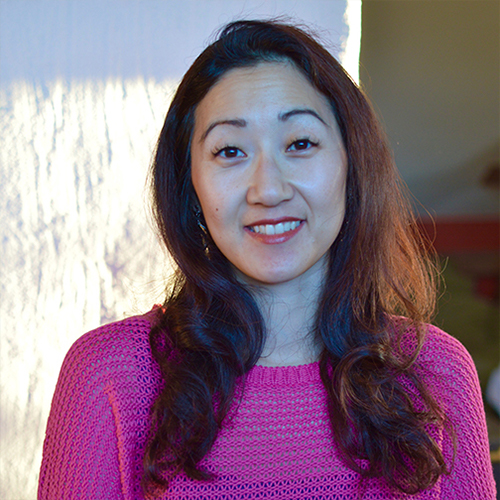 Porträtt på Sofia Fritzson i rosa tröja