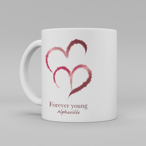 Vit keramikmugg med två röda ljudvågshjärtan och under text: "Forever young - Alphaville"