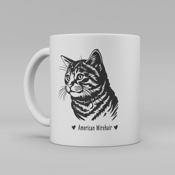 Vit keramikmugg med svart illustration av svart katt av rasen American wirehair