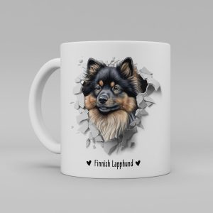 Vit keramikmugg med illustration av ett hundhuvud som "tittar ut genom" ett illustrerat hål. Hunden är av rasen Finnish Lapphund