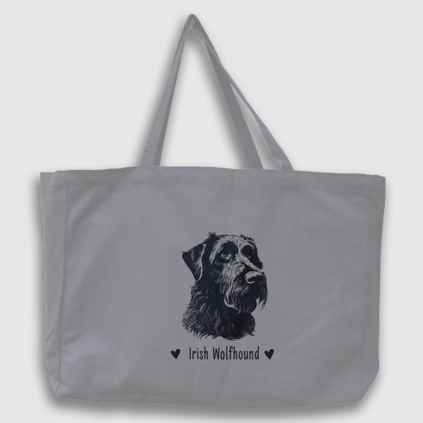 Foto av grå tygväska med svart illustration av hundhuvud av rasen Irish Wolfhound