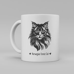 Vit keramikmugg med svart illustration av svart katt av rasen Norwegian Forest Cat