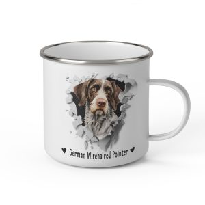 Vit emaljmugg med illustration av ett hundhuvud som "tittar ut genom" ett illustrerat hål. Hunden är av rasen German Wirehaired Pointer