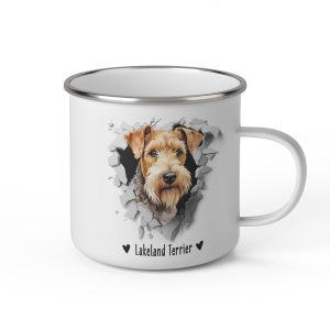 Vit emaljmugg med illustration av ett hundhuvud som "tittar ut genom" ett illustrerat hål. Hunden är av rasen Lakeland Terrier