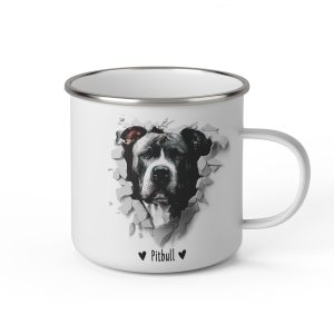 Vit emaljmugg med illustration av ett hundhuvud som "tittar ut genom" ett illustrerat hål. Hunden är av rasen Pitbull