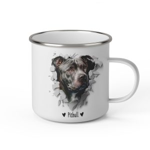 Vit emaljmugg med illustration av ett hundhuvud som "tittar ut genom" ett illustrerat hål. Hunden är av rasen Pitbull