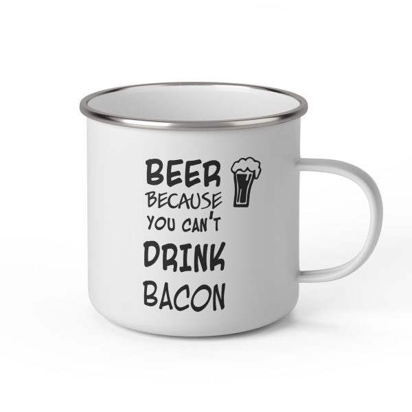 Vit emaljmugg med engelsk svart text: "Beer because you can't drink bacon"