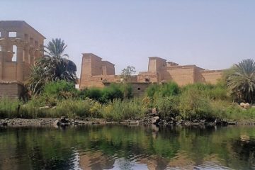 Philae templet, Den Høje Dæmning og Ufærdig obelisk