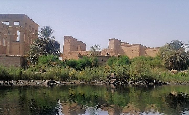 Philae templet, Den Høje Dæmning og Ufærdig obelisk