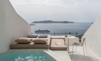 Luxury Hotels in Santorini